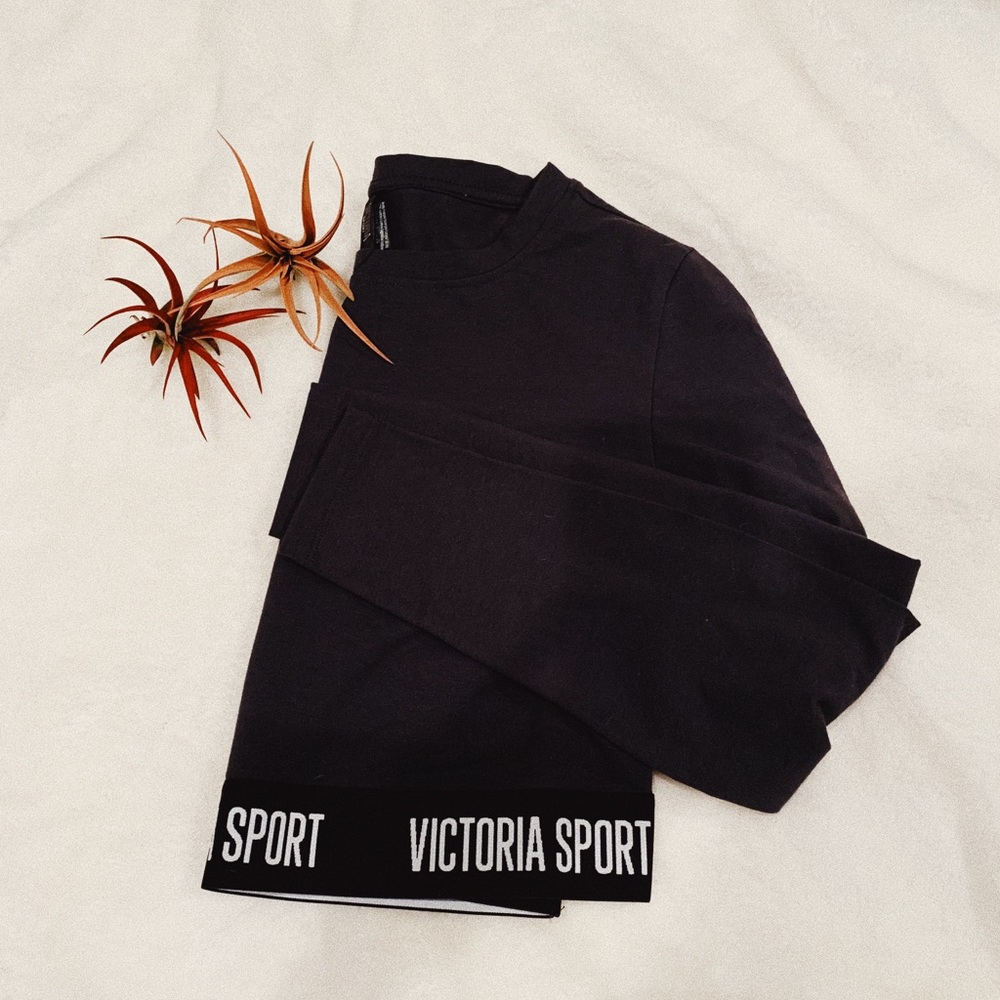 ❤️NWOT Victoria’s Secret sport crop top❤️